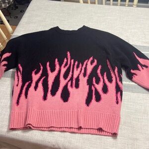 Crewneck sweater. Aelfric Eden. Lightly used.
